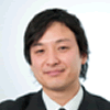 丸　幸弘　氏